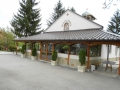 Храма отвън в празничния Лазаровден